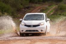 Nissan использует самоочистку автомобиля Nissan использует самоочистку автомобиля